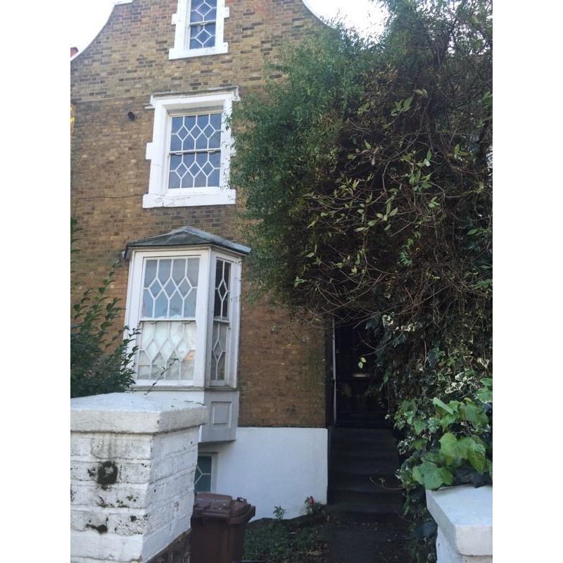 Studio flat with garden N1 Mutual exchange