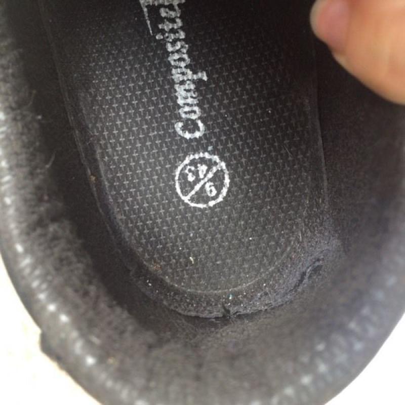 Composite lite safety shoes size 9