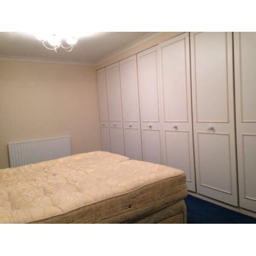 MASSIVE DOUBLE ROOM IN KENTON "ALL INCLUSIVE"!!!