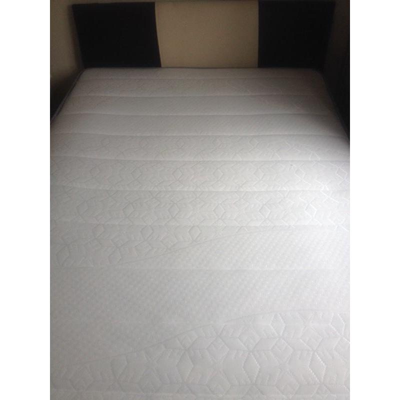 4ft Small Double Bed+Mattress,2 Draws,Headboard