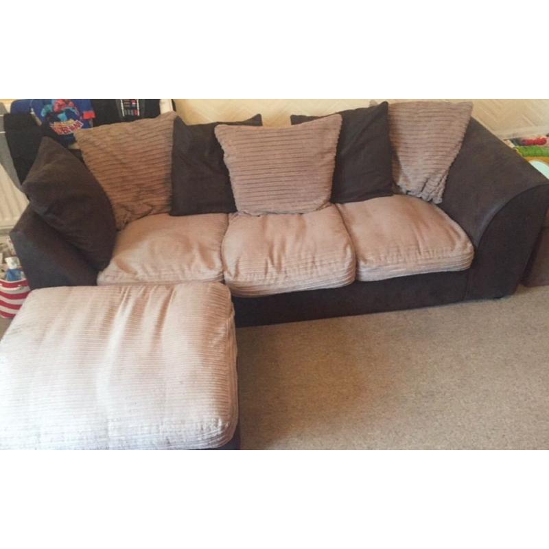 Brown corner sofa. £35 if gone today!!