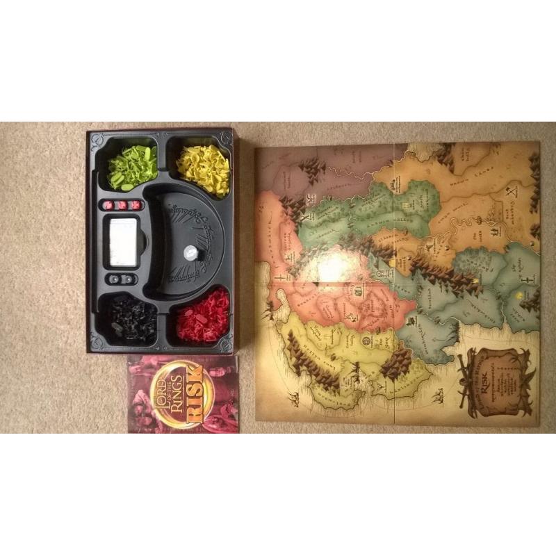 Lord Of The Rings 'Risk' board game. The Middle-Earth Conquest Game. Complete. Excellent condition.