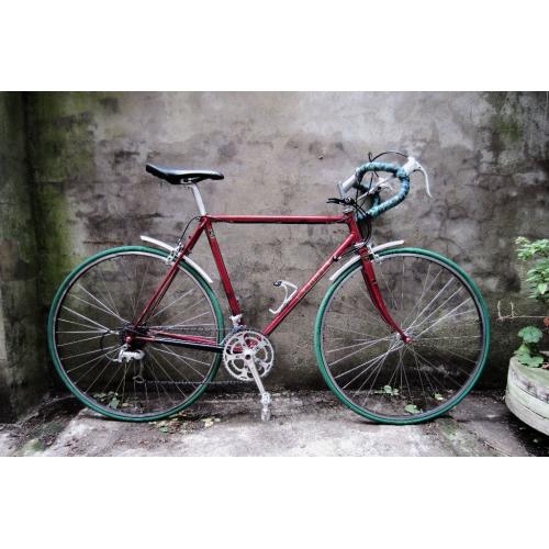 R I BYERS, Reynolds 531, vintage racer racing road bike, 21 inch small size, very light 12 speed