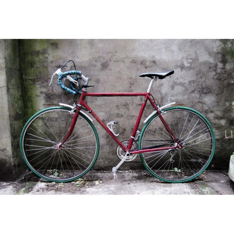 R I BYERS, Reynolds 531, vintage racer racing road bike, 21 inch small size, very light 12 speed