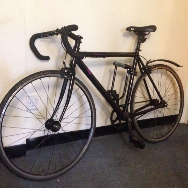 FUJI CLASSIC TRACK SINGLE SPEED ROAD BIKE FIXIE WITH DLOCK PUNCHER PROOF TYRES MUST SEE BARGAIN