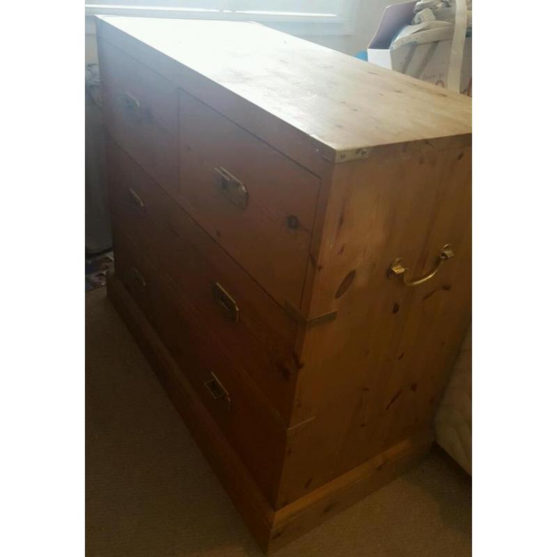 Small pine chest of drawers