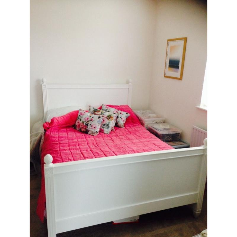 Stunning White French style Feather & Black "Avignon" bed and mattress