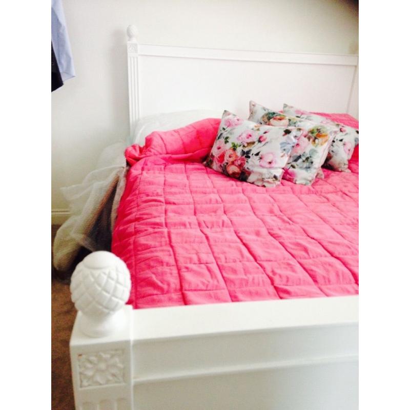 Stunning White French style Feather & Black "Avignon" bed and mattress