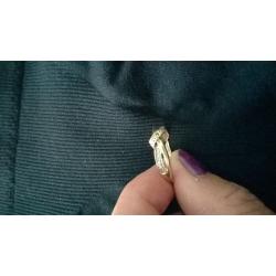 9CT GOLD KNOT RING WITH DIAMONDS