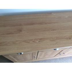 **SIDEBOARD - OAK EFFECT , GREAT CONDITION** immediate pickup