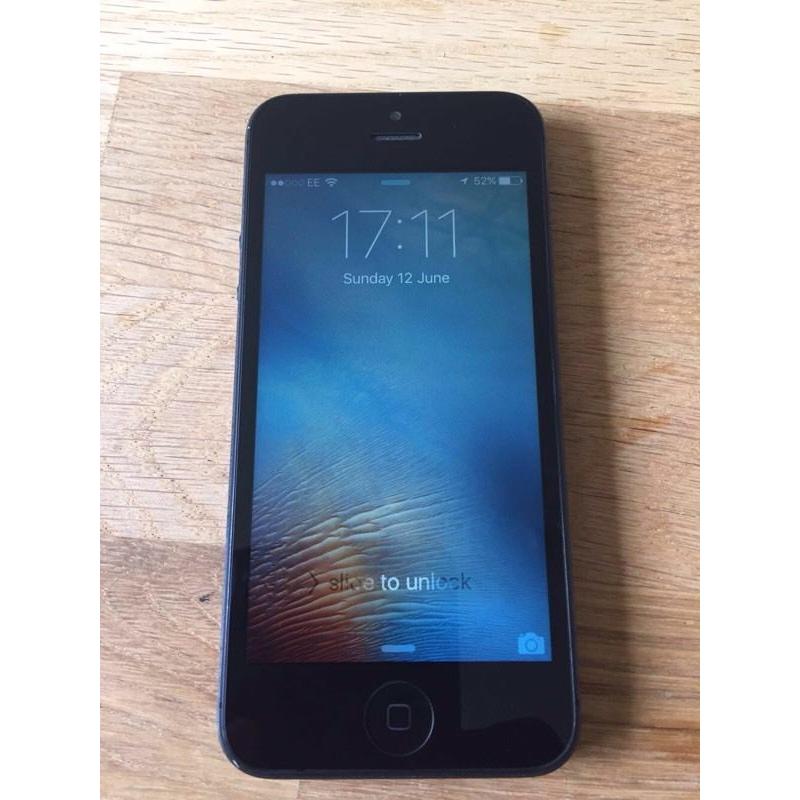 iPhone 5 open to all networks mint condition