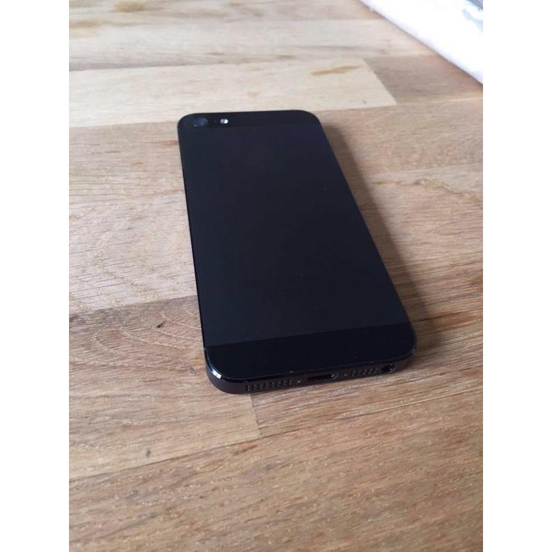 iPhone 5 open to all networks mint condition