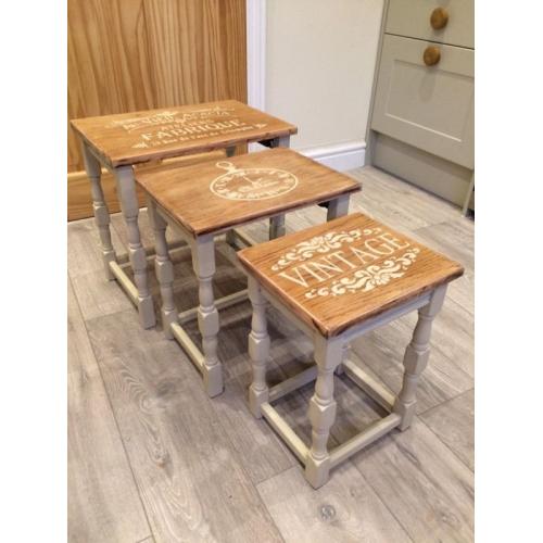 Nest of tables shabby chic