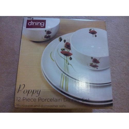 Dinner set (Brand new)