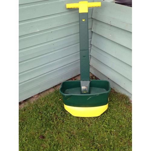 Seed spreader