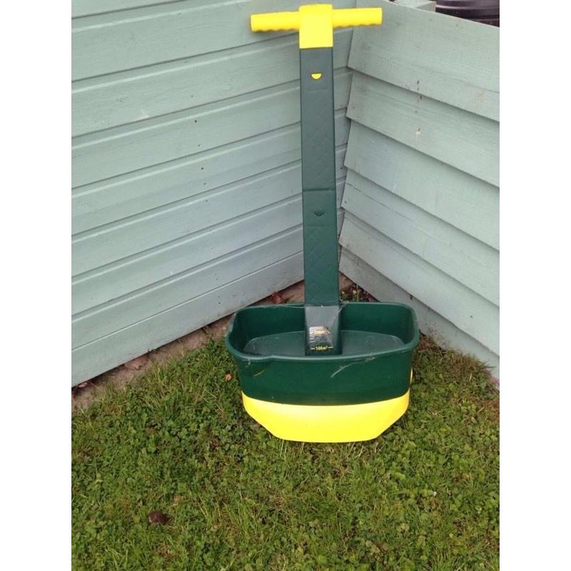 Seed spreader