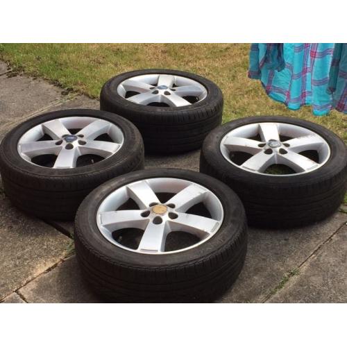 Ford s max alloys