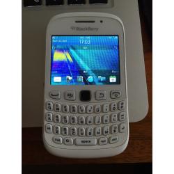 Blackberry 9320 Unlocked White