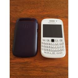 Blackberry 9320 Unlocked White