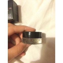 Anastasia Beverly Hills Dipbrow pomade in soft brown