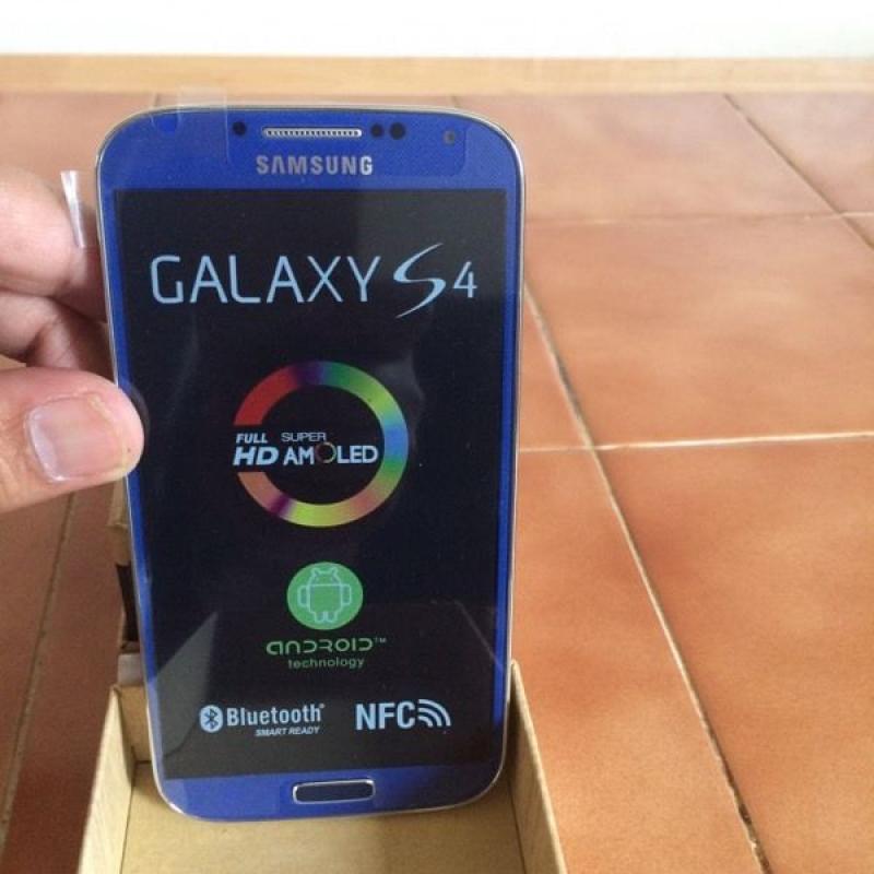 Samsung Galaxy S4 brand new !! Unlocked 4G ready blue colour