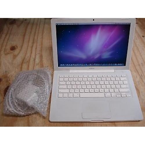 Macbook Apple mac laptop 320gb hard drive in full working order