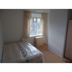 GREAT LOCATION IN THE EAST!!!! 1 STOP FROM HACKNEY CENTRAL!!! ZONE 2