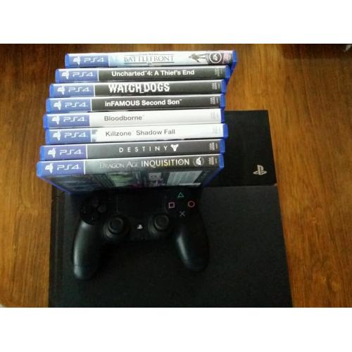 Ps4 500GB, 1x controller, 8x games