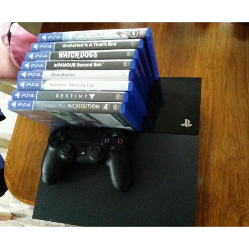 Ps4 500GB, 1x controller, 8x games
