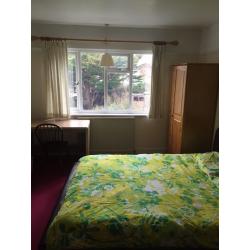 Very large rooms to rent