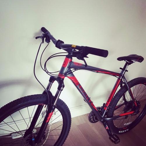 Giant mountain bike