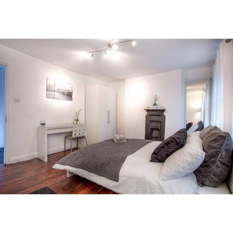 Can’t be in London? No problem! Skype us now to reserve your room!