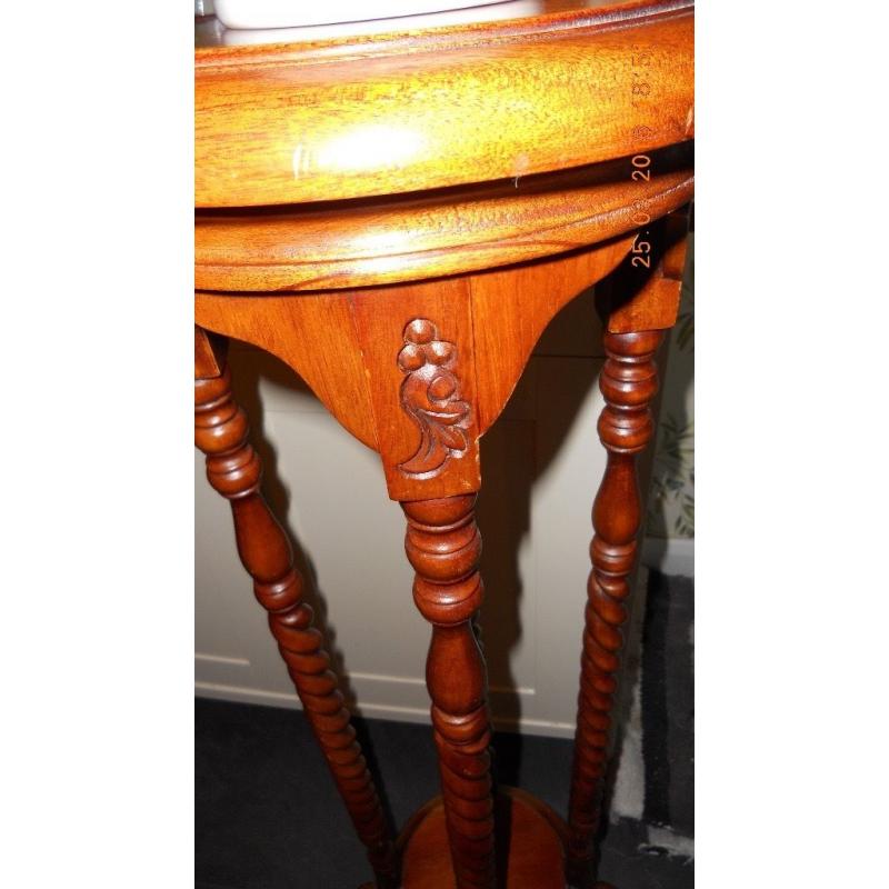 Lovely Solid Wood, possibly Antique, Mahogany pot/plant stand Classic piece
