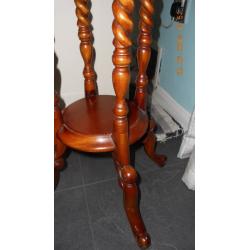 Lovely Solid Wood, possibly Antique, Mahogany pot/plant stand Classic piece
