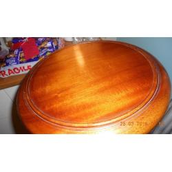 Lovely Solid Wood, possibly Antique, Mahogany pot/plant stand Classic piece