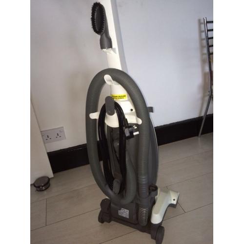 Electrolux powerlite hoover