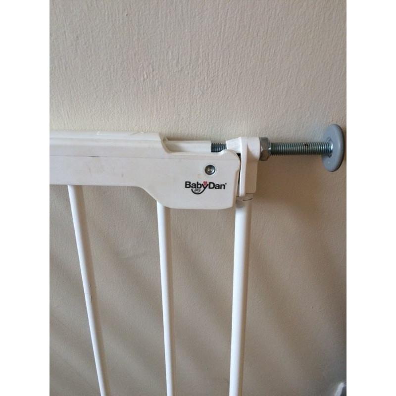 Babydan pressure fit gate