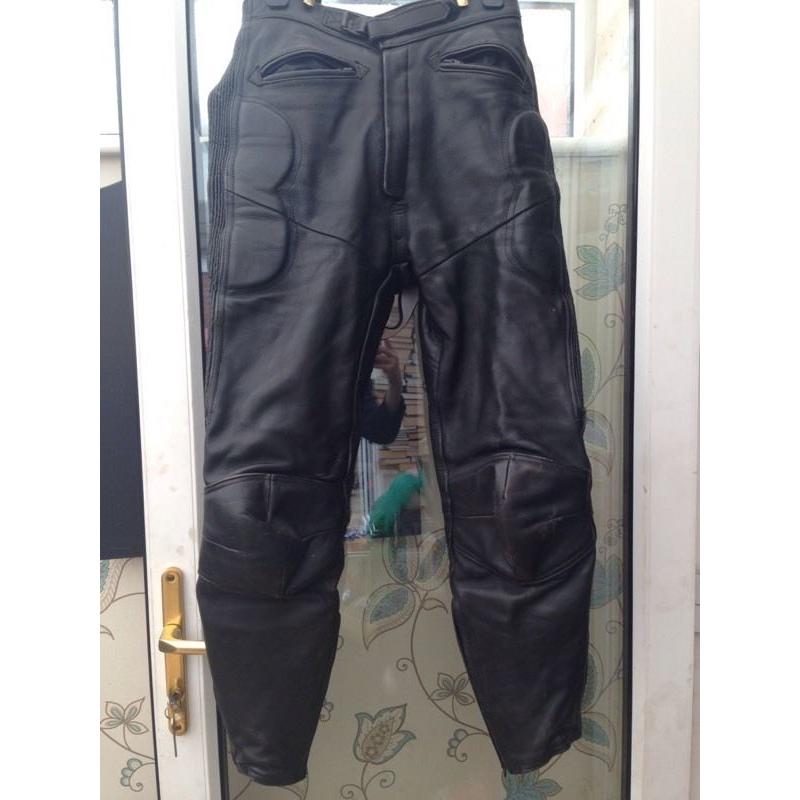 Leather motorbike pants size 32