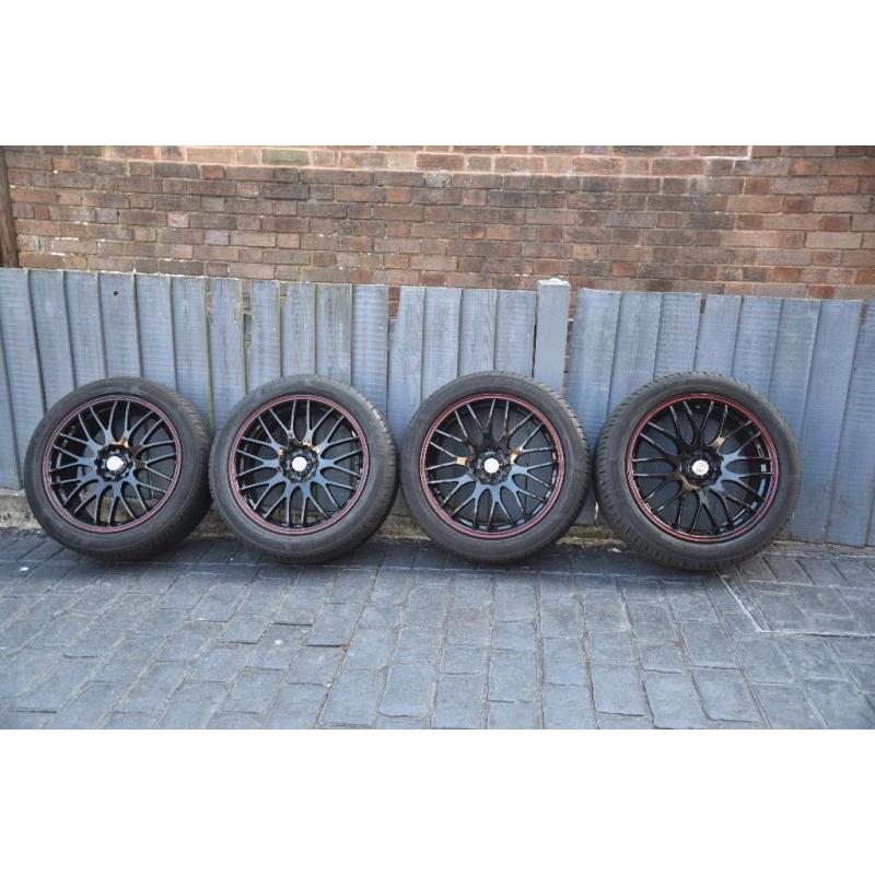 Vauxhall Astra Black alloys and tyres