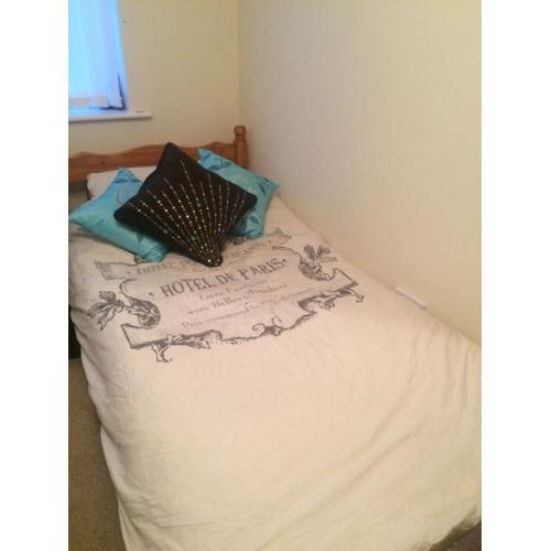 Single bed for sale