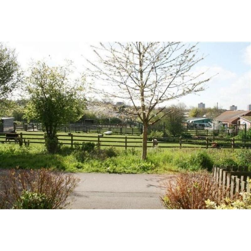 5min to Snenton Market/FM Arena, incl. all the bills&cleaner