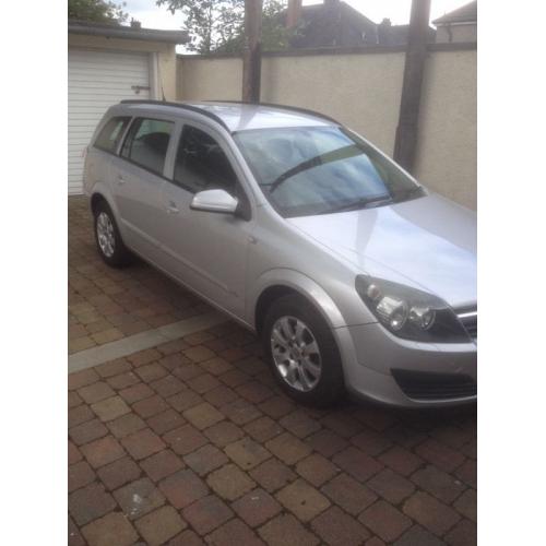Vauxhall astra1800 " low miles "petrol estate. Automatic 55reg mk5
