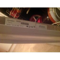 Indesit Dishwasher- only 10 months old (pick up needed by 18/06/16)