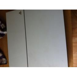 White sony ps4 for console for parts it can get fix but not got time