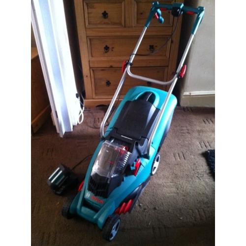 BOSCH ROTAK 36 VOLT CORDLESS LAWNMOWER