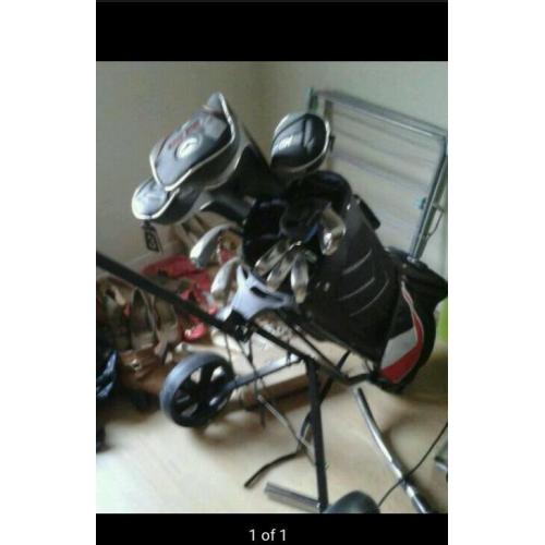 Left handed golf clubs
