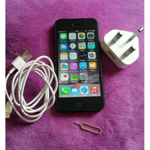 Apple Iphone 5 Unlocked -Very good condition