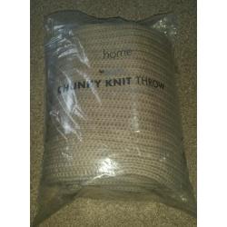 Catherine lansfield chunky knit throw in natural