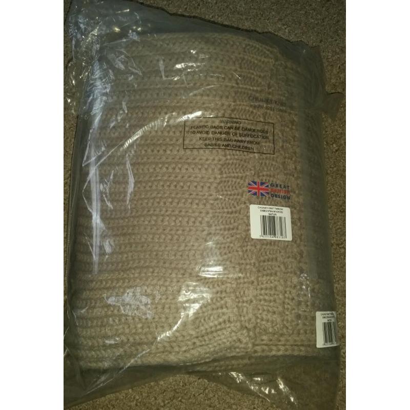 Catherine lansfield chunky knit throw in natural