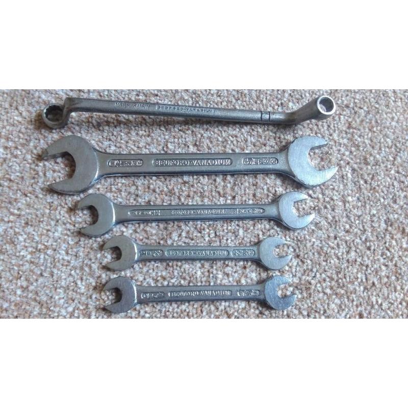 30 vintage spanners, good brands
